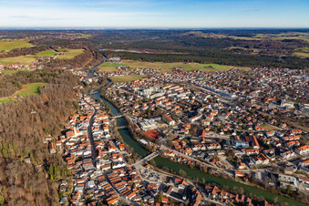 Vue aérienne de Du sud à Wolfratshausen dans le département Bavière, Allemagne