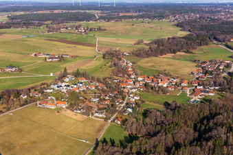 Vue aérienne de Quartier Dorfen in Icking dans le département Bavière, Allemagne