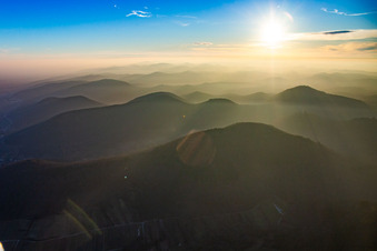 Leinsweiler dans le département Rhénanie-Palatinat, Allemagne hors des airs