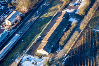 Vue aérienne de Raiffeisen Agrarhandel Pfalz GmbH à Winden dans le département Rhénanie-Palatinat, Allemagne