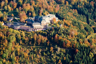 Photographie aérienne de Hauteur de Bühler à le quartier Bühlerhöhe in Bühl dans le département Bade-Wurtemberg, Allemagne