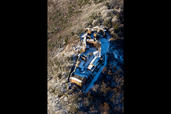 Photographie aérienne de Runie Madenburg en hiver avec de la neige à Eschbach dans le département Rhénanie-Palatinat, Allemagne