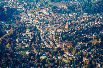 Vue aérienne de Centre-ville vu du sud à Baden-Baden dans le département Bade-Wurtemberg, Allemagne
