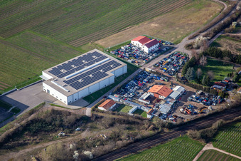 Vue aérienne de Autoverwertuing Demand-Recycling GmbH et Auto & Tire Center Im Wolfangel eK à Landau in der Pfalz dans le département Rhénanie-Palatinat, Allemagne