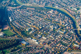 Vue aérienne de Quartier sur la Murg à le quartier Ottenau in Gaggenau dans le département Bade-Wurtemberg, Allemagne