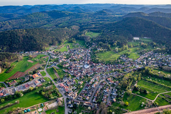 Quartier Gossersweiler in Gossersweiler-Stein dans le département Rhénanie-Palatinat, Allemagne depuis l'avion