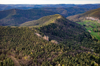 Vue aérienne de Luger Geiersteine à Lug dans le département Rhénanie-Palatinat, Allemagne