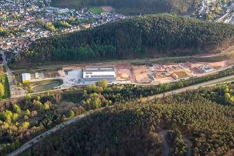 Vue aérienne de Zone industrielle de Neufeld à Wilgartswiesen dans le département Rhénanie-Palatinat, Allemagne