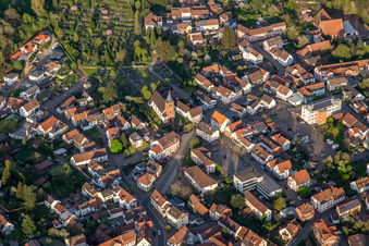 Vue aérienne de Saint-Barthélemy à Hauenstein dans le département Rhénanie-Palatinat, Allemagne