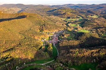 Vue aérienne de Du nord à Darstein dans le département Rhénanie-Palatinat, Allemagne