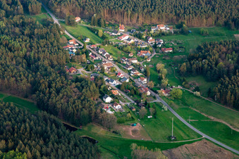 Quartier Lauterschwan in Erlenbach bei Dahn dans le département Rhénanie-Palatinat, Allemagne depuis l'avion