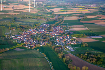 Enregistrement par drone de Dierbach dans le département Rhénanie-Palatinat, Allemagne