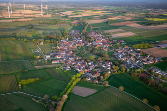 Vue aérienne de Du nord-ouest à Dierbach dans le département Rhénanie-Palatinat, Allemagne