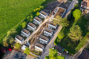 Hôpital palatin de psychiatrie et de neurologie « Landeck » avec département de psychiatrie générale et des troubles de la toxicomanie – Clinique de psychiatrie, psychosomatique et psychothérapie, Clinique de psychiatrie légale, Clinique de gérontopsychiatrie, psychosomatique et psychothérapie, Clinique de neurologie, Clinique de psychiatrie, psychosomatique et psychothérapie, Clinique de psychiatrie de l'enfant et de l'adolescent, psychosomatique et psychothérapie ainsi que clinique externe de l'institut, cliniques externes de l'institut psychiatrique – Clinique de psychiatrie, psychosomatique et psychothérapie à Klingenmünster dans le département Rhénanie-Palatinat, Allemagne vue d'en haut