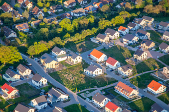 Vue aérienne de Chemin des roses et des violettes à Kandel dans le département Rhénanie-Palatinat, Allemagne