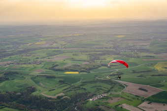 Vue aérienne de Paramoteur à Lengelsheim dans le département Moselle, France