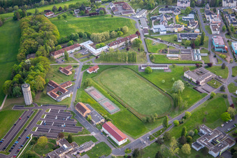 Vue aérienne de Quartier Blauberg in Saargemünd dans le département Moselle, France