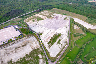 Vue aérienne de Développement de la zone industrielle : Zone Sud-Européenne 2 à Hambach dans le département Moselle, France