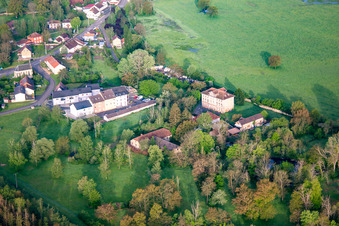 Vue aérienne de Saltzbronn, Rue Saint-Wendelin à Sarralbe dans le département Moselle, France