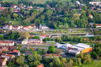 Vue aérienne de Parcours des cigognes / Promenade des cigognes sur le canal des Houillères de la Sarre à Sarralbe dans le département Moselle, France