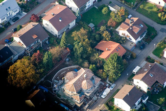 Vue aérienne de Le bastion des négociants en matériaux de construction à le quartier Schluttenbach in Ettlingen dans le département Bade-Wurtemberg, Allemagne
