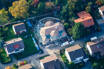 Vue aérienne de Le bastion des négociants en matériaux de construction à le quartier Schluttenbach in Ettlingen dans le département Bade-Wurtemberg, Allemagne