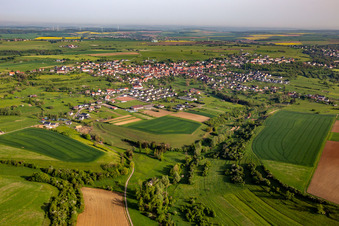 Vue aérienne de Du sud à Bining dans le département Moselle, France