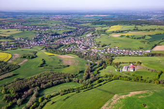 Vue aérienne de Du nord-est à Achen dans le département Moselle, France