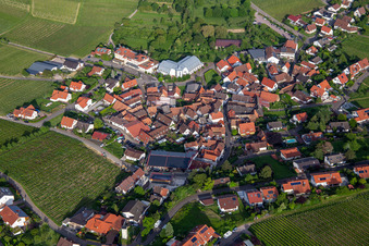 Vue aérienne de De l'ouest à le quartier Gleiszellen in Gleiszellen-Gleishorbach dans le département Rhénanie-Palatinat, Allemagne