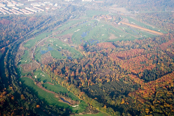 Vue oblique de Hofgut Scheibenhardt, terrain de golf à le quartier Beiertheim-Bulach in Karlsruhe dans le département Bade-Wurtemberg, Allemagne