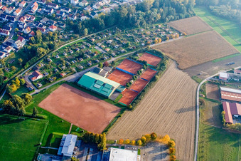 Vue aérienne de Club de tennis à le quartier Forchheim in Rheinstetten dans le département Bade-Wurtemberg, Allemagne