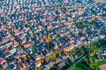 Vue aérienne de Saint-Martin à le quartier Forchheim in Rheinstetten dans le département Bade-Wurtemberg, Allemagne
