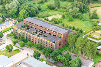Vue aérienne de Ancienne usine d'oxygène pour la construction de fusées pendant la Seconde Guerre mondiale à Peenemünde dans le département Mecklembourg-Poméranie occidentale, Allemagne