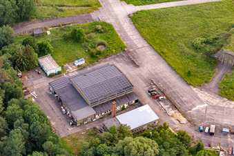 Vue aérienne de Hangar à avions NVA KRS à l'aéroport Peenemünde à Peenemünde dans le département Mecklembourg-Poméranie occidentale, Allemagne