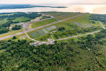 Vue aérienne de Aéroport à Peenemünde dans le département Mecklembourg-Poméranie occidentale, Allemagne