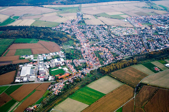 Vue aérienne de Anneau commercial à le quartier Hochstetten in Linkenheim-Hochstetten dans le département Bade-Wurtemberg, Allemagne