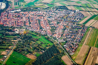 Vue aérienne de Du nord-ouest à le quartier Graben in Graben-Neudorf dans le département Bade-Wurtemberg, Allemagne