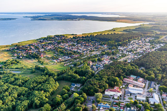 Vue aérienne de Côté Achterewasser à Zempin dans le département Mecklembourg-Poméranie occidentale, Allemagne
