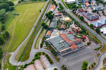 Vue aérienne de Parc de loisirs : Karls Erlebnis-Dorf - Koserow à Koserow dans le département Mecklembourg-Poméranie occidentale, Allemagne