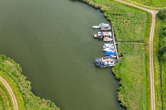 Vue aérienne de Jetée du port de pêche de Loddiner Höft à Loddin dans le département Mecklembourg-Poméranie occidentale, Allemagne