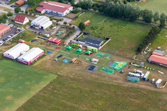 Vue aérienne de Hüpfburgenland Maus - l'air est dehors le soir à Ückeritz dans le département Mecklembourg-Poméranie occidentale, Allemagne