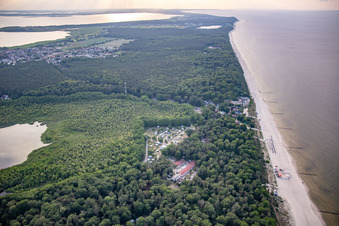 Vue aérienne de Plage de la station balnéaire de la mer Baltique Ückeritz à Ückeritz dans le département Mecklembourg-Poméranie occidentale, Allemagne