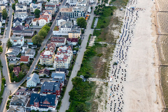 Vue aérienne de SEETELHOTEL Kaiserstrand hôtel de plage à le quartier Bansin in Heringsdorf dans le département Mecklembourg-Poméranie occidentale, Allemagne