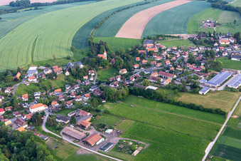 Vue aérienne de Quartier Bertsdorf in Bertsdorf-Hörnitz dans le département Saxe, Allemagne