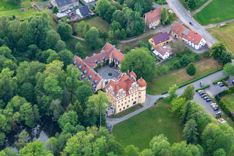 Vue aérienne de Hôtel du Château d'Althörnitz à le quartier Hörnitz in Bertsdorf-Hörnitz dans le département Saxe, Allemagne