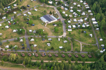 Vue aérienne de SeeCamping Montagnes Zittau au lac Olbersdorfer à Olbersdorf dans le département Saxe, Allemagne