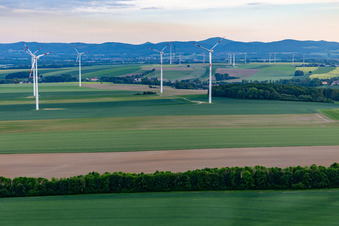 Vue aérienne de Panorama de Steinberg au parc éolien Dittelsdorf à le quartier Dittelsdorf in Zittau dans le département Saxe, Allemagne