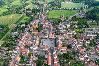 Vue aérienne de Marché à Ostritz dans le département Saxe, Allemagne
