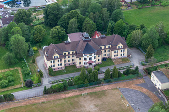Vue aérienne de École "Výchovný Ústav A Dětský Domov Se Školou, Střední Škola, Základní Škola à Chrastava dans le département Liberec, République tchèque