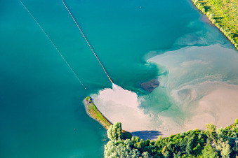 Vue aérienne de Lavages de sable au lac de baignade de Giesen à le quartier Liedolsheim in Dettenheim dans le département Bade-Wurtemberg, Allemagne